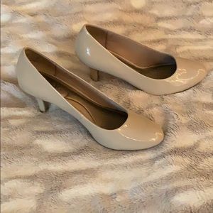 Life Stride soft heel high heels